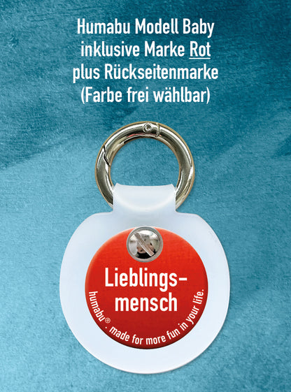 Humabu Geschenkset - Geschenk selbst gestaltet, gravierte Hundemarken montiert am Humabu Baby-Modell